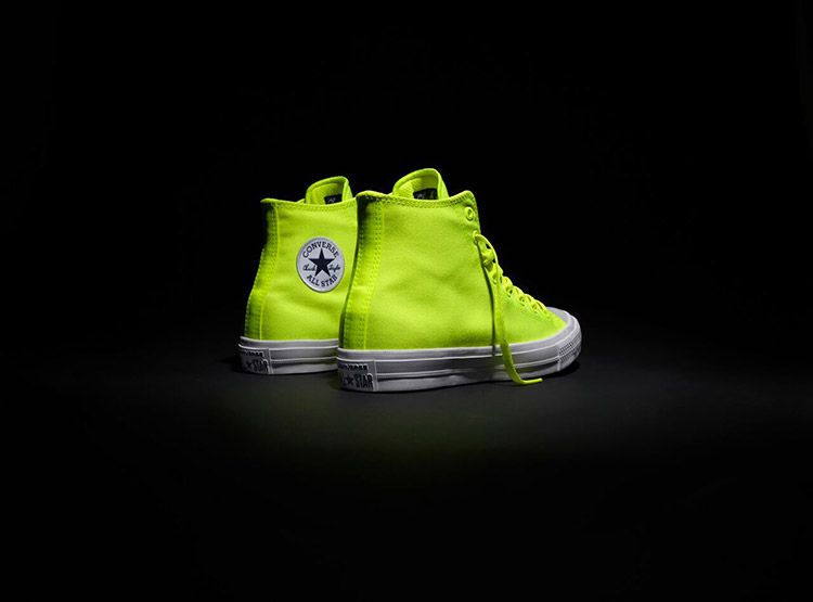 Converse lanza Chuck Taylor All Star II en color fluorescente - fantasticmag